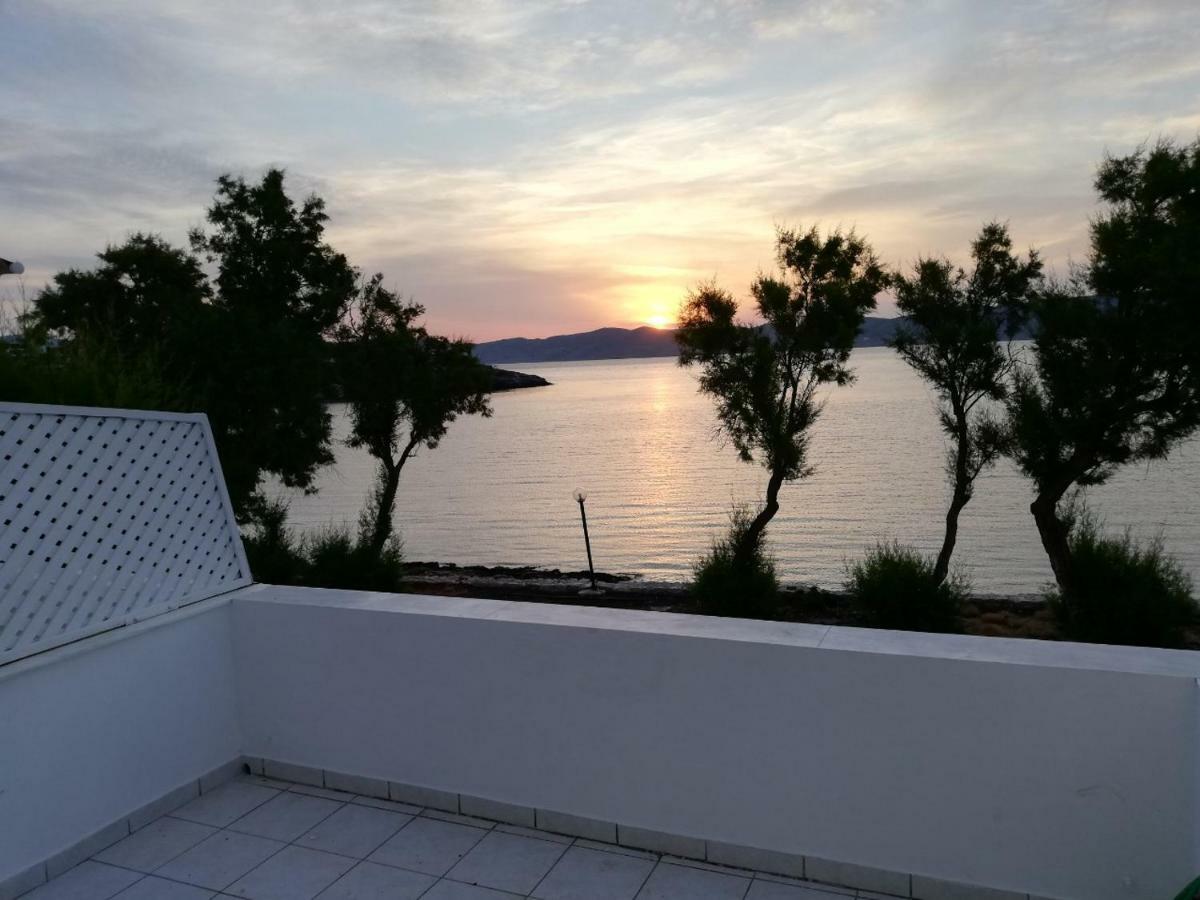 Sea Satin Sounio Apartment *